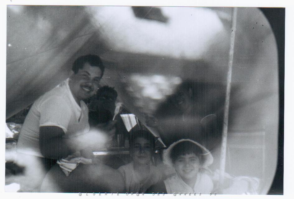 EIF D ORANIE 64 andre amouzig a la plage d'oran.jpg